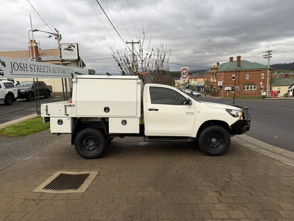 2019 Toyota Hilux SR 4WD with service body on the Streets Automotives yard